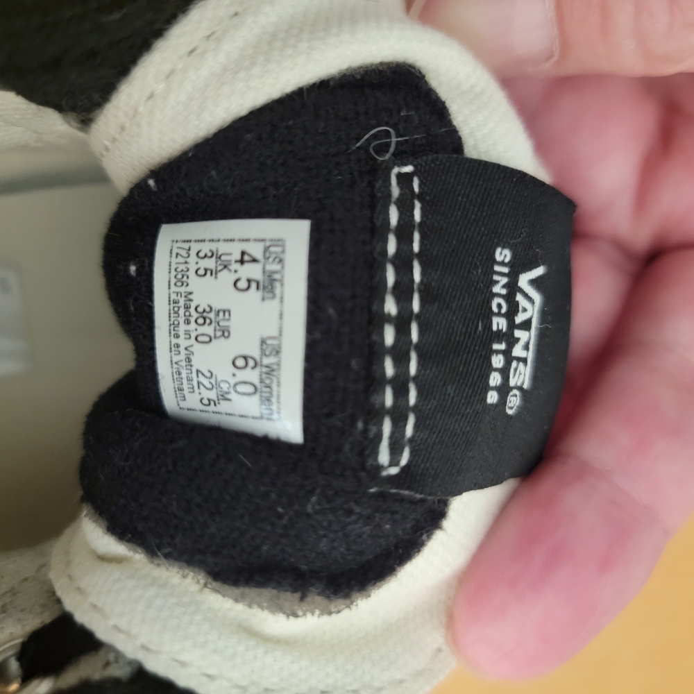Hi-top Vans - Picture 5 of 7